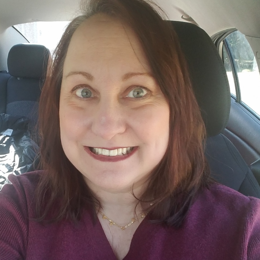 Meet your Posher, Lisa